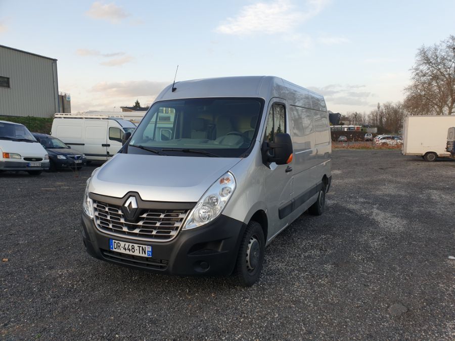 RENAULT MASTER II FOURGON GRAND CONFORT TRACTION F3300 L2H2 DCI 125CH EURO5 125cv FOURGON 4P BVM