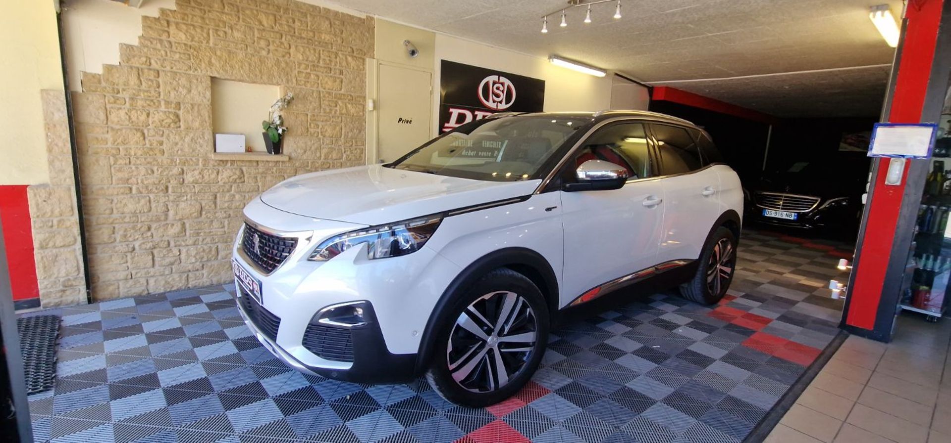 PEUGEOT 3008 GT LINE