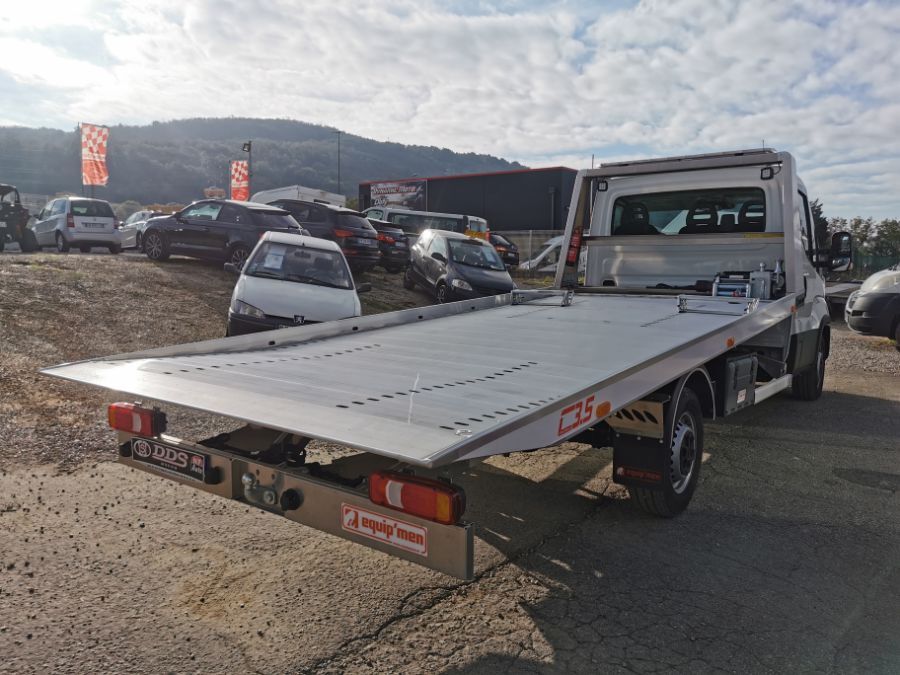 IVECO DAILY - 160 CARTE BLANCHE COULISSANT REGUL CLIM DEPANNEUSE