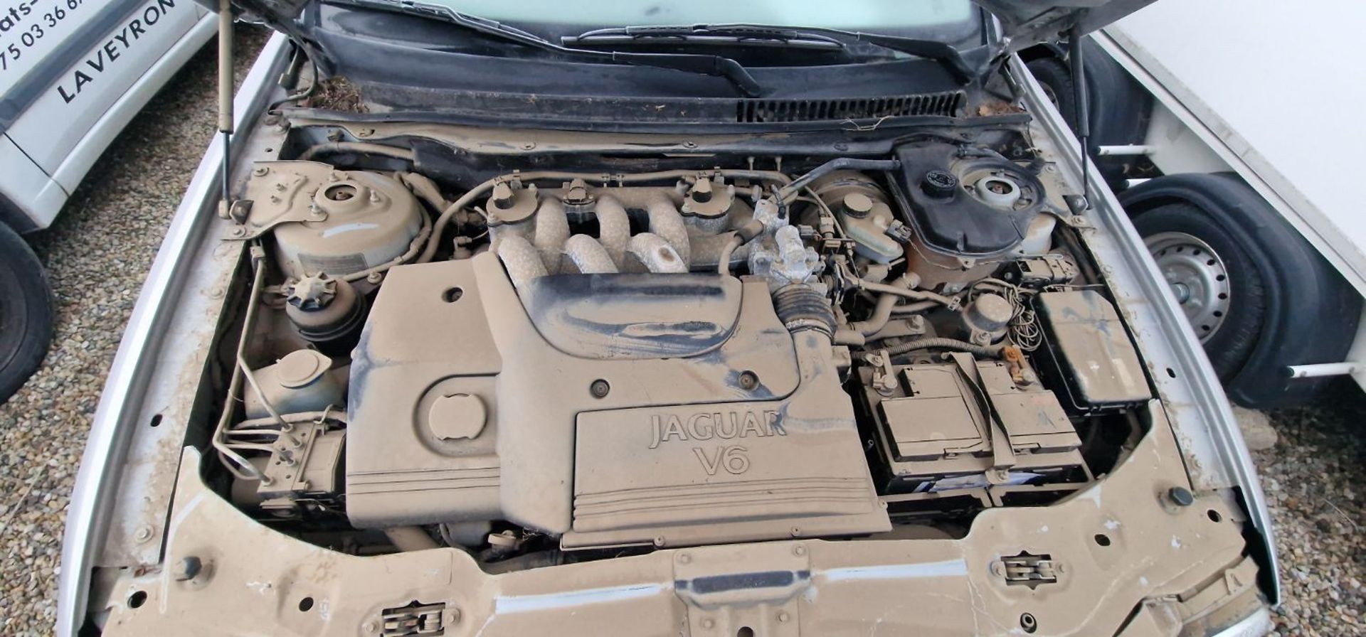 JAGUAR X TYPE - V6 2.1 L cuir POUR PIECES 154 CV