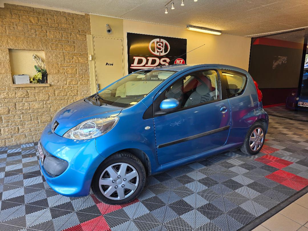 PEUGEOT 107 - 1.0 70CV MOTEUR A CHAINE VE DA CT OK (2006)