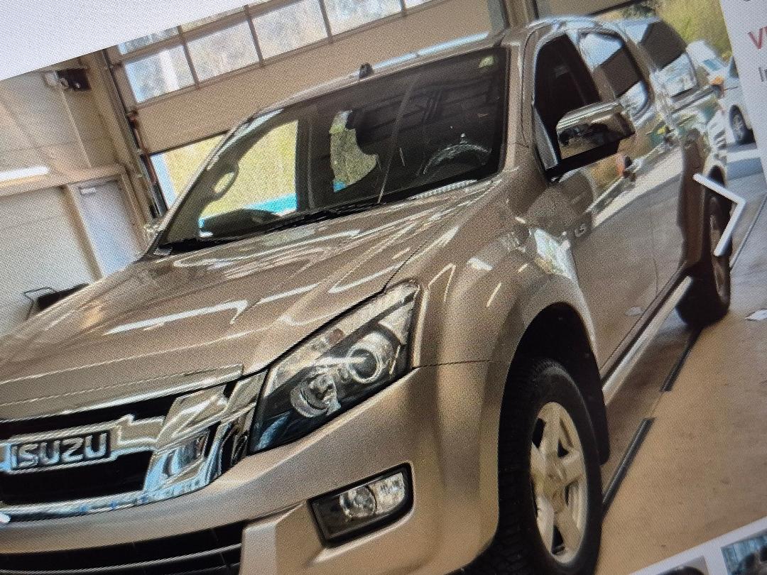 ISUZU DMAX - DOUBLE CAB CAMERA GPS SIEGES CHAUFFANTS (2013)