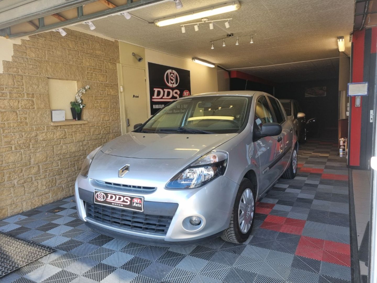 RENAULT CLIO III - 1.5 DCI 90 CV REGULATEUR CLIM DISTRI NEUVE (2012)