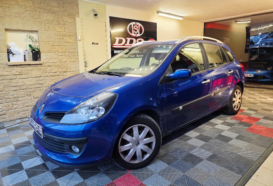 RENAULT CLIO III - DCI 85 DISTRI VIDANGE NEUVE CT OK (2008)
