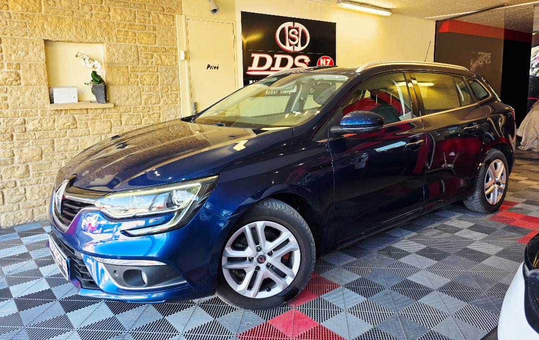 RENAULT MEGANE ESTATE - 1.5 DCI 5 PLACES GPS DISTRI NEUVE (2020)