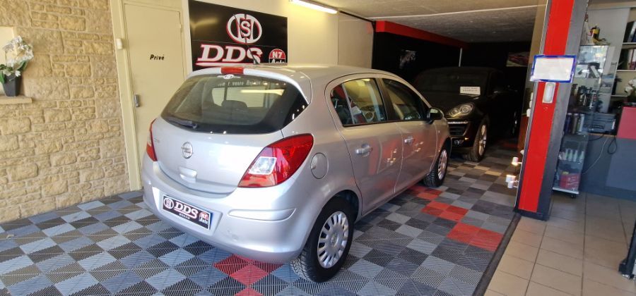 OPEL CORSA - 1.2 I 85 REGULATEUR CLIM CRIT'AIR 1 CT OK