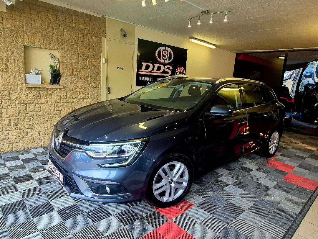 RENAULT MEGANE ESTATE - 1.5 DCI 5 PLACES GPS DISTRI NEUVE