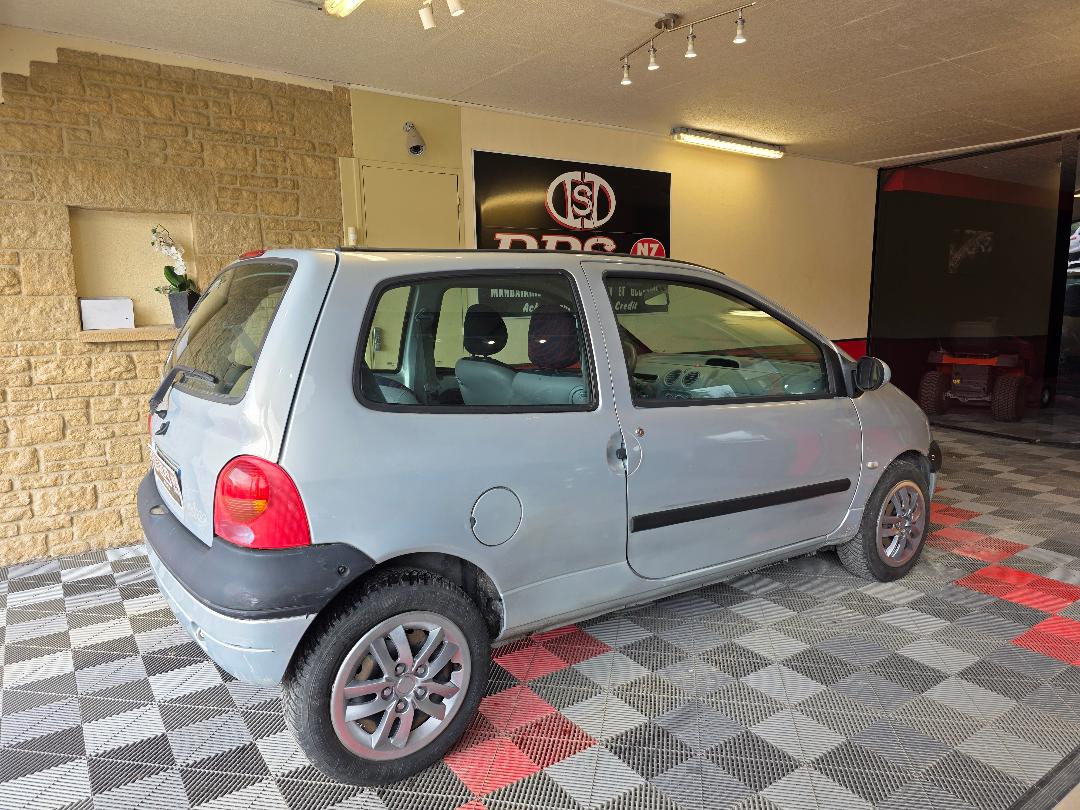 RENAULT TWINGO I - 1.2i 75 CV DISTRI NEUVE CT OK