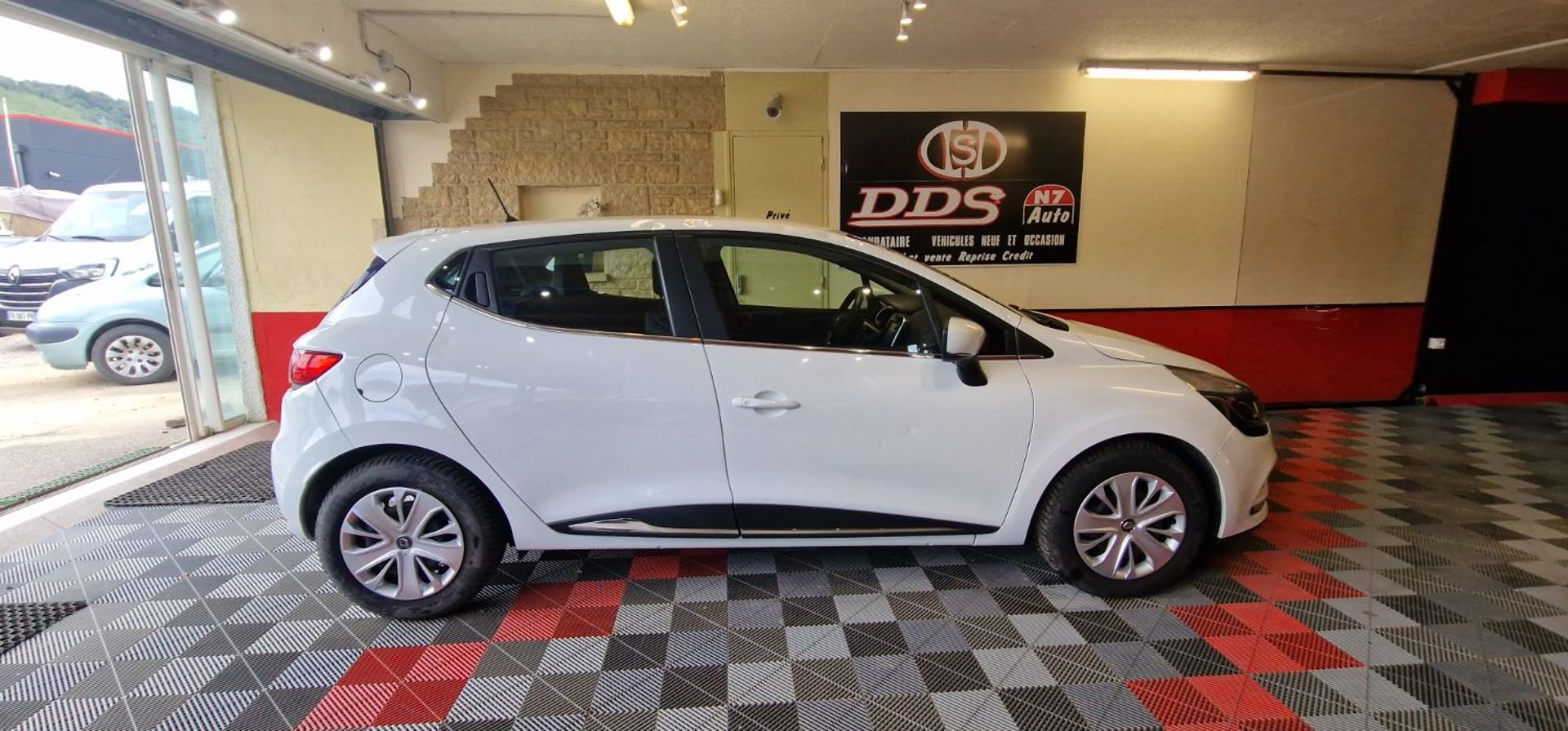 RENAULT clio - 1.2 75 CV GPS CLIM REGUL AUTHENTIQUE