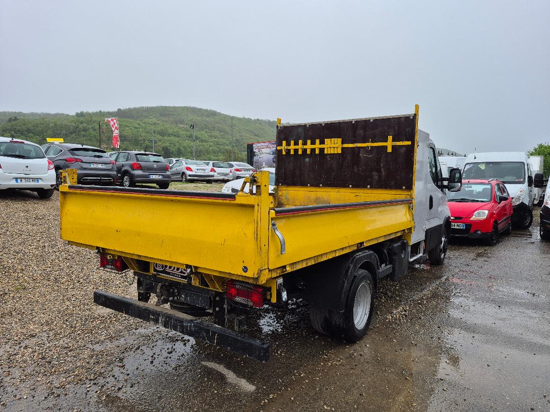 IVECO DAILY 160 CH - 35C16 3L Benne + Coffre GPS CLIM REGUL