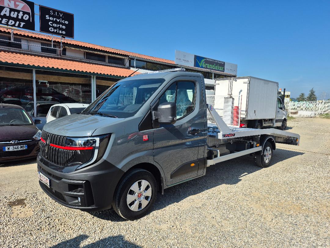 RENAULT MASTER - 170 CV DEPANNEUSE PLATEAU FIXE CARTE BLANCHE CLIM REGUL (2025)