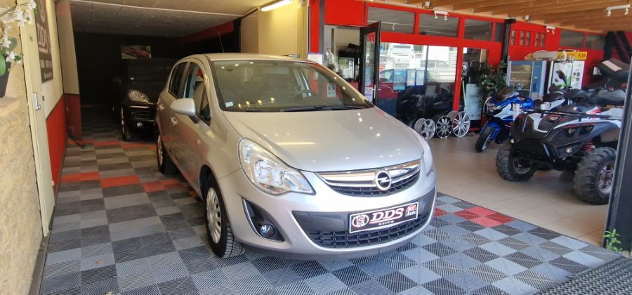 OPEL CORSA - 1.2 I 85 REGULATEUR CLIM CRIT'AIR 1 CT OK