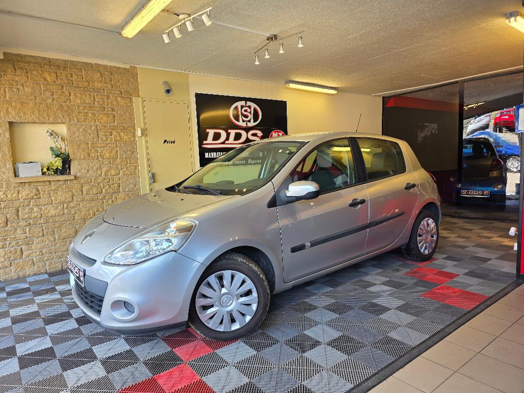 RENAULT CLIO - DCI REGULATEUR CLIM CT OK TBE