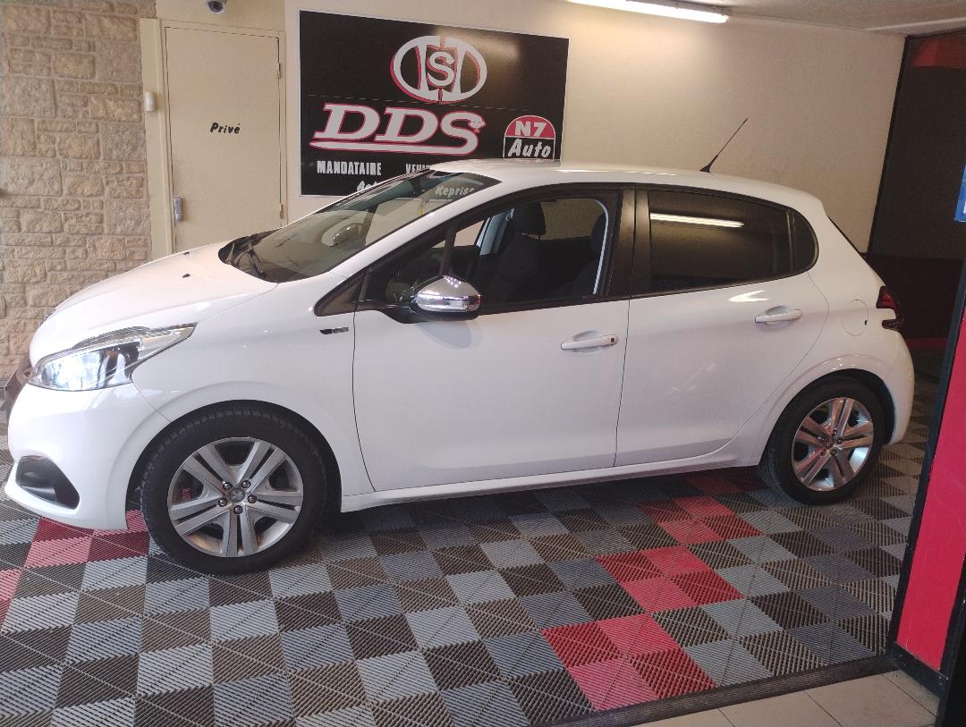 PEUGEOT 208 - 1.2 STYLE ECRAN TACTILE CT OK 82 CV