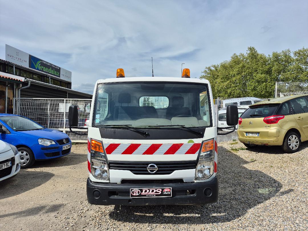 NISSAN CABSTAR - BENNE REHAUSSE COFFRE ATTELAGE CT OK