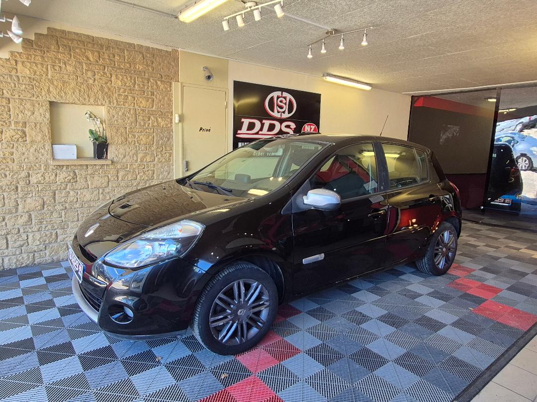 RENAULT CLIO III - DCI GPS CLIM CLIM DISTRI VIDANGE NEUVE