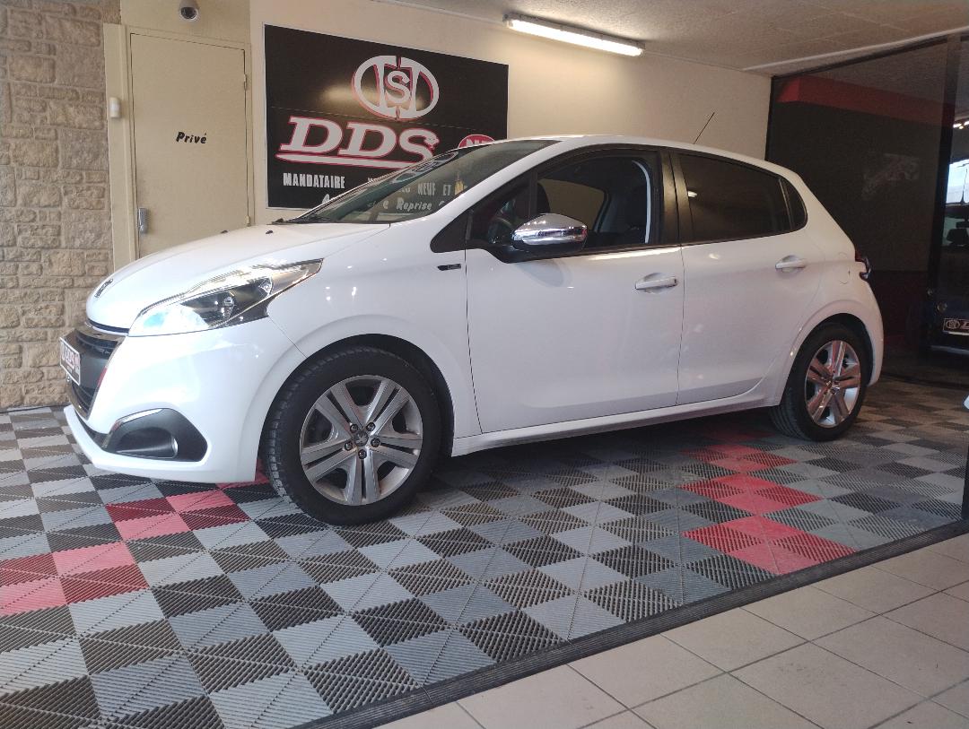 PEUGEOT 208 - 1.2 STYLE ECRAN TACTILE CT OK 82 CV