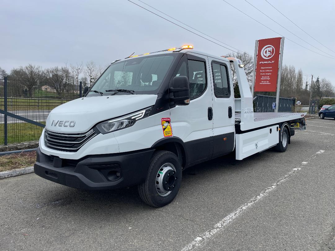 IVECO DAILY 72C180 DEPANNEUSE - 7 PLACES (2025)
