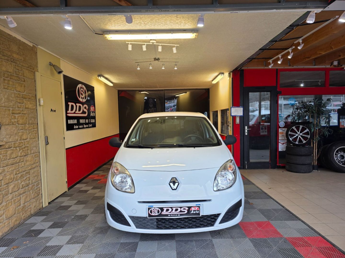 RENAULT TWINGO II - 1.2 L 58 CV AUTHENTIQUE C T OK