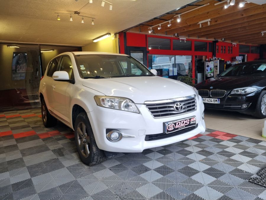 TOYOTA RAV4 III 2X4 LIFE - 2.2D4D 150