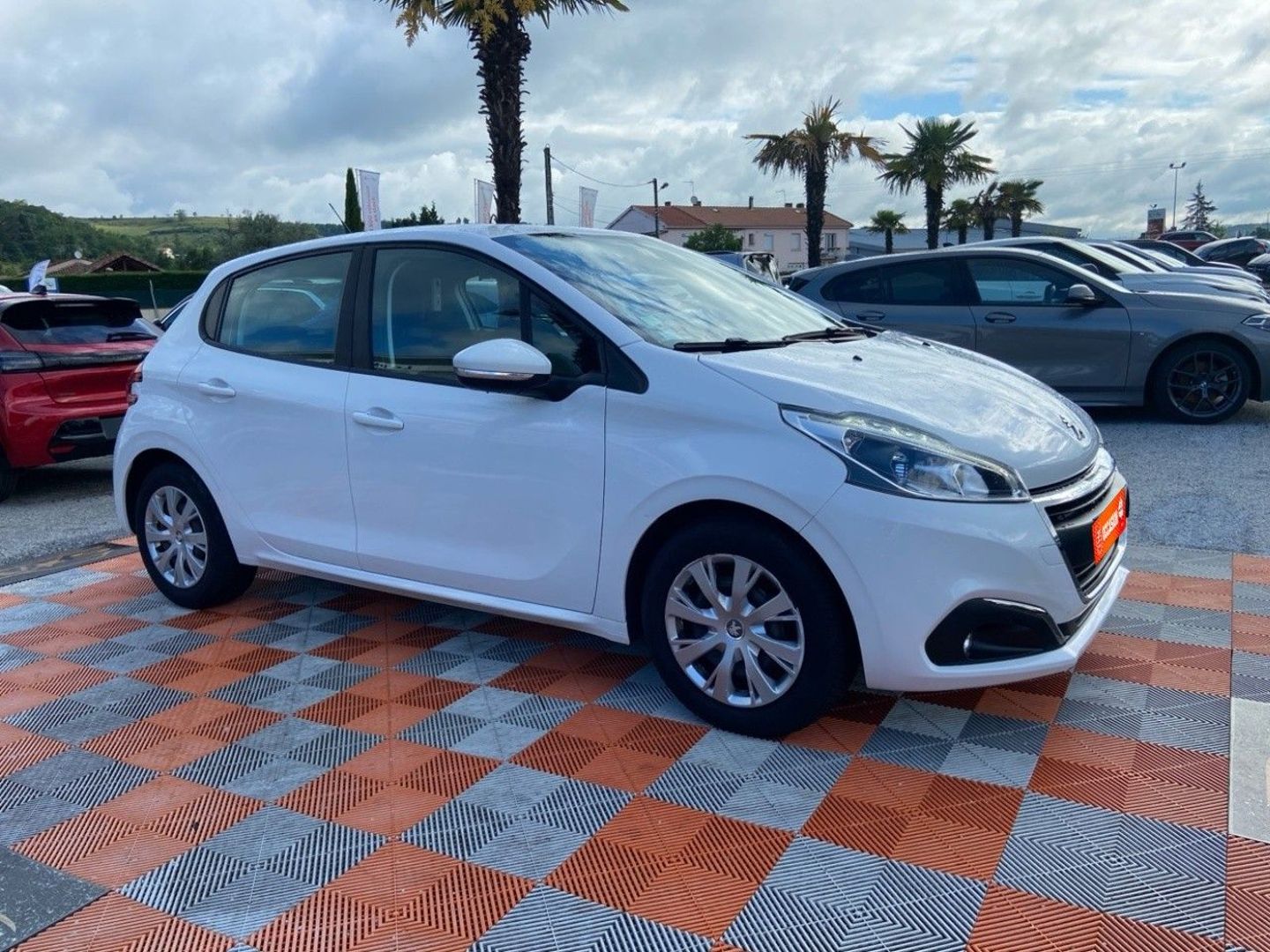 PEUGEOT 208 - PureTech 82 ACTIVE Business GPS Radar Anti-Brouillards